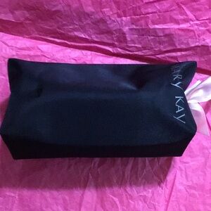 NIP Mary Kay cosmetic bag